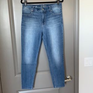 WHBM, Skinny Crop Jeans